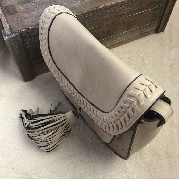 Steve Madden Nude Front Fringe Tassel Crossbody Saddle Bag - Picture 6 of 16